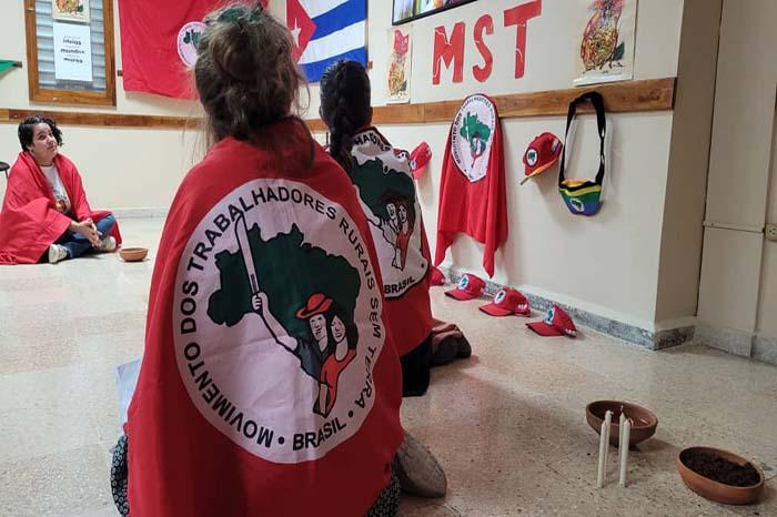 Movimiento Sin Tierra (MST)