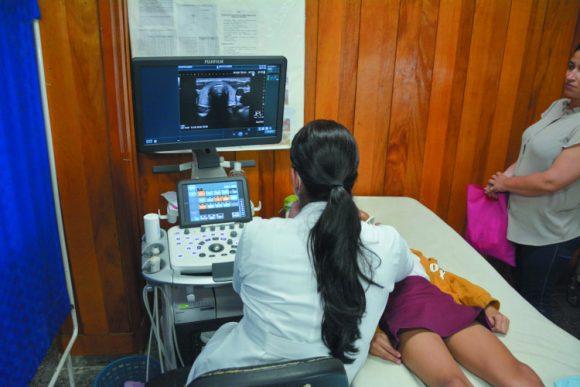 equipo de ultrasonidos