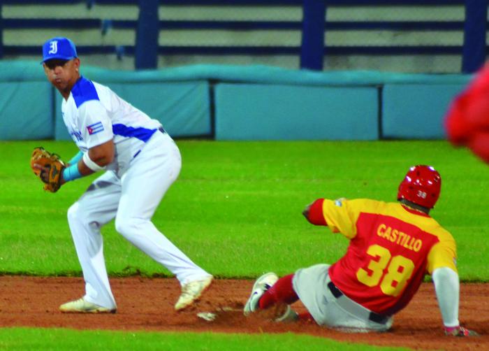 Beísbol-Liga Ëlite II Rudney Castillo.