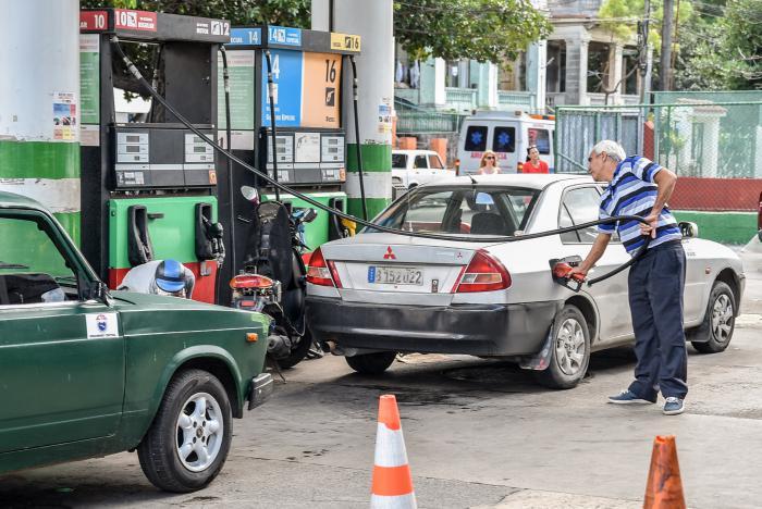 28 servicentros cubanos comercializarán en divisas