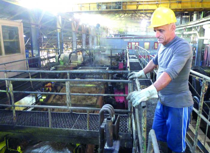 Esencial para el sector azucarero es mantener el personal calificado que necesita años para su formación.