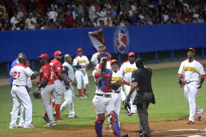 6to juego entre Matanzas y Artemisa ganado por el primero., quien se coronó campeón.