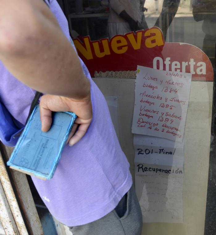 Sociedad cubana actual en el municipio Habana Vieja, Cuatro Caminos, Monte, La Alborada, venta de módulos,