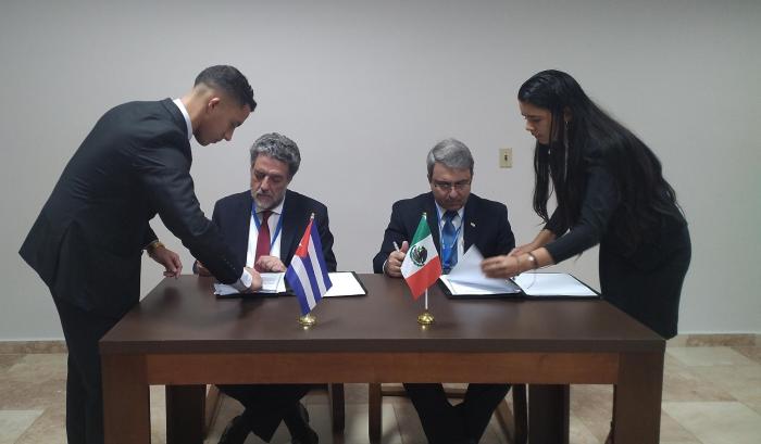 Firma de acuerdo de colaboración entre Cuba y México en materia educativo en el marco del Congreso Internacional Universidad 2024.