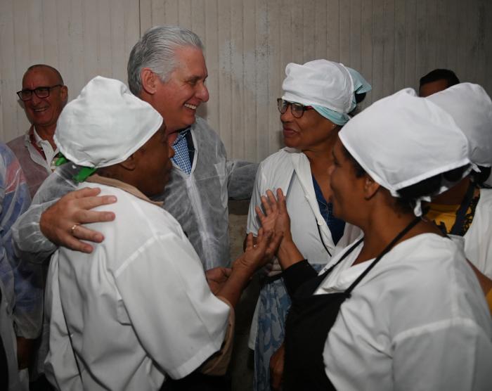 Díaz Canel Cárdenas Complejo Lácteo