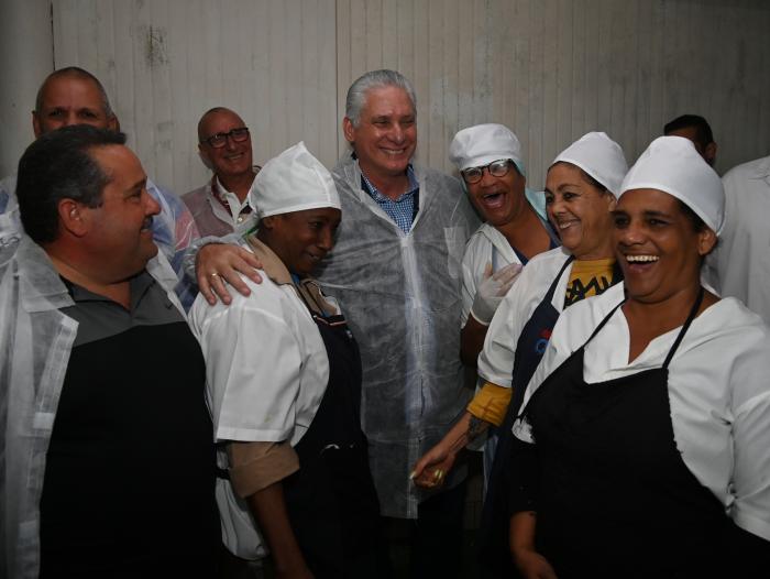 Díaz Canel Cárdenas Complejo Lácteo