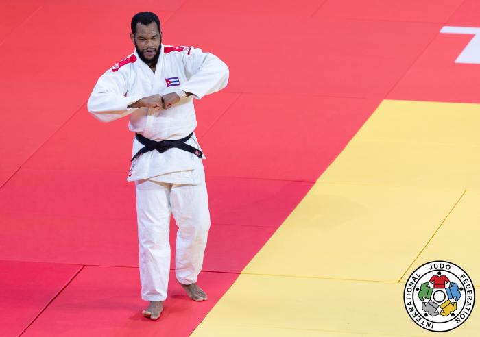 Andy Granda campeón mundial +100 kg, Taskent-2022. 