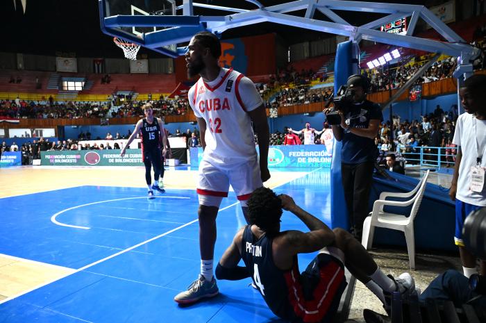 Baloncesto M Cuba vs EEUU Ventana America