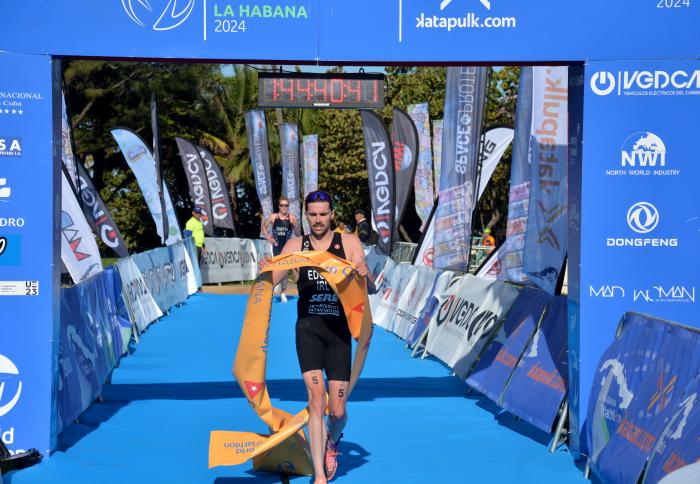 Triatlon de la Habana 2024 Campeón es la distancia Olimpica de IRL Edgar James