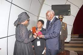 Póstumamente, le fue conferida la Orden Nacional «José Martí» al presidente de Namibia, Hage G. Geingob
