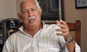 El escritor Francisco López Sacha. foto: Juvenal Balán