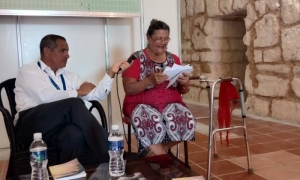 Adelfa creó, junto a sus hijos, el guion de los videojuegos educativos Los mundos de La
Edad de Oro, versión para ciegos y débiles visuales. FOTO DE LA AUTORA