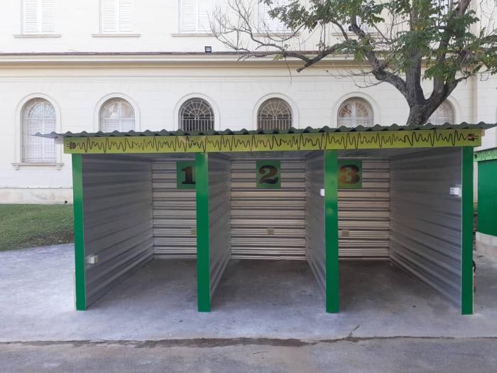 Electromovilidad es solo para vehículos eléctricos ligeros, con pequeñas instalaciones puntuales, que sean capaces de brindar este servicio en cualquier lugar donde se pueda instalar.