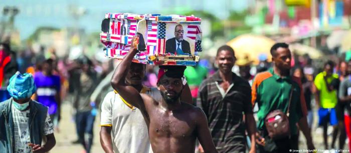 La dimisión del primer ministro de Haití, Ariel Henry, y la creación de un Gobierno de Transición constituyen pasos iniciales que deben conducir a comicios en los que el pueblo elija a sus gobernantes. foto: ap
