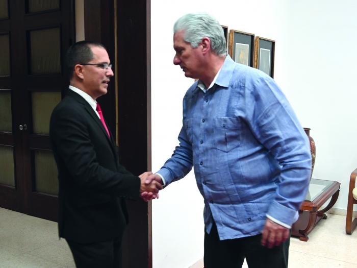 El Jefe de Estado se refirió al papel activo que le corresponde desempeñar al ALBA-TCP dentro de los otros espacios integracionistas de América Latina y el Caribe. foto: estudios revolución