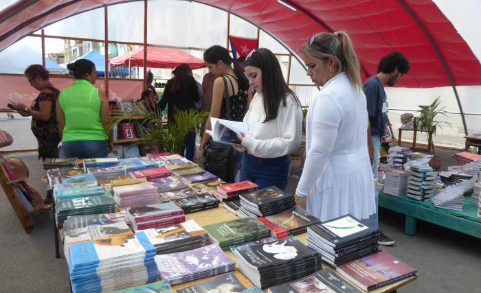 A la 32 edición de la Feria Internacional del Libro acudieron más de 2 200 000 personas. foto: Ronald Suárez Rivas  