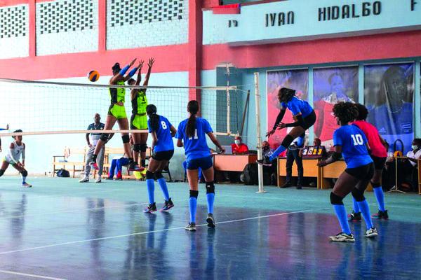 Camagüey levantó el cetro del certamen femenino. 
foto: periÓDICO adelante