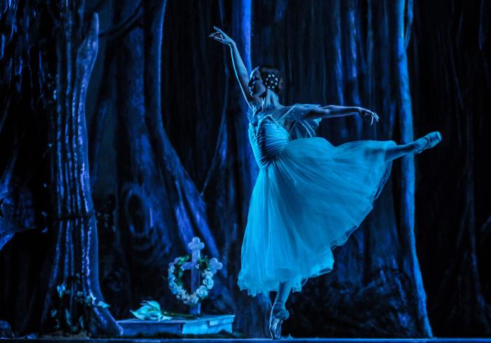 26 Festival Internacional de Ballet de La Habana Alicia Alonso; Obra: Gisille interpretado por Sadaise Arencibia (foto) y Rolando Sarabia en el Teatro Nacional de Cuba, Sala Avellaneda