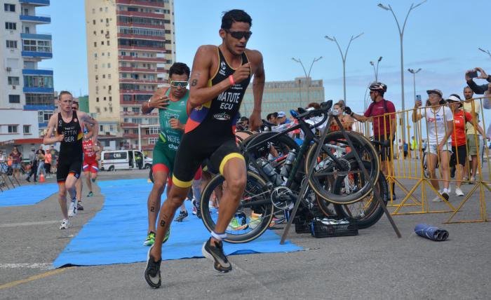 «El Triatlón de La Habana es un evento que cada año crece en calidad», expresó la Presidenta de World Triathlon. foto: Ricardo López Hevia 
