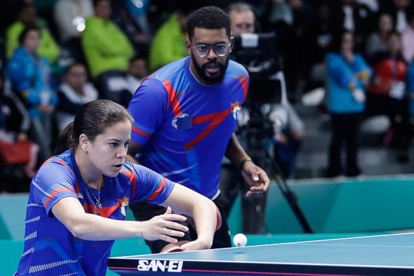 Daniela/Moisés en el doble mixto de tenis en los XIX Juegos Panamericanos Santiago de Chile 2023