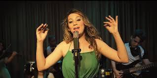 Dígase Ana Irma y estaremos descubriendo una voz, un criterio, un modo de hacer arte.
FOTO TOMADA DEL PERFIL DE FACEBOOK DE LA ARTISTA