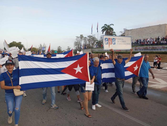 Desfile en Villa Clara