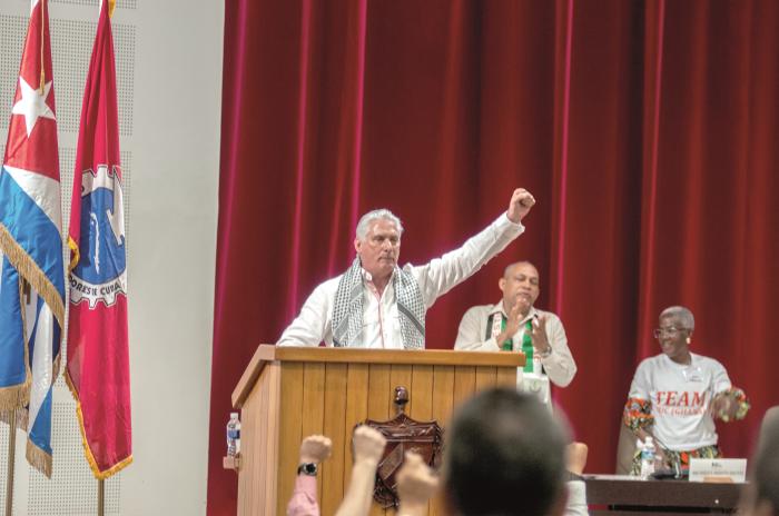 Díaz-Canel afirmó que Cuba sigue siendo un referente y espacio de encuentros para los que aspiramos a un mundo mejor. foto: Dunia Álvarez Palacios 
