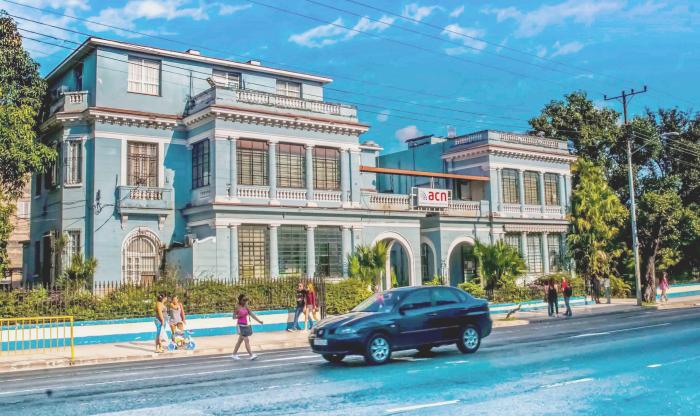 En la Redacción Central de la acn se organiza todo el trabajo para reflejar, en sus distintos servicios, 
los sucesos noticiosos de la Isla. FOTO TOMADA DE LA ACN