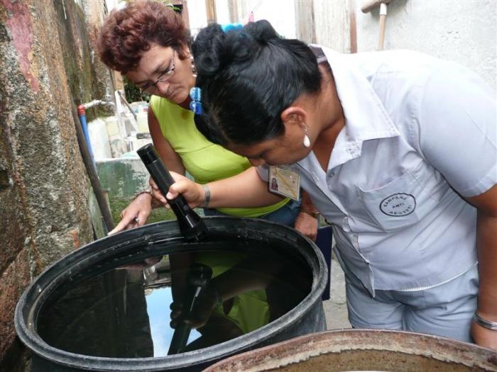 La participación popular en las acciones de saneamiento desde el hogar y centros de trabajo es esencial en la prevención del virus Oropuche. foto: Freddy Pérez Cabrera