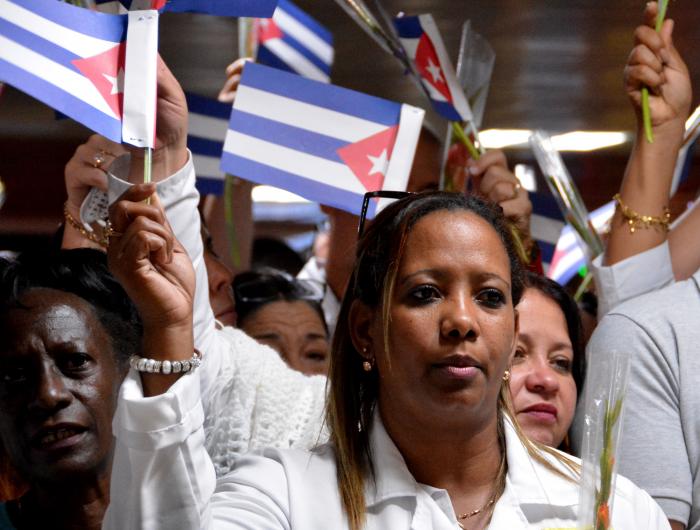 amlo agradece a médicos cubanos