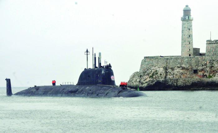 El submarino nuclear Kazan integra la agrupación naval visitante.