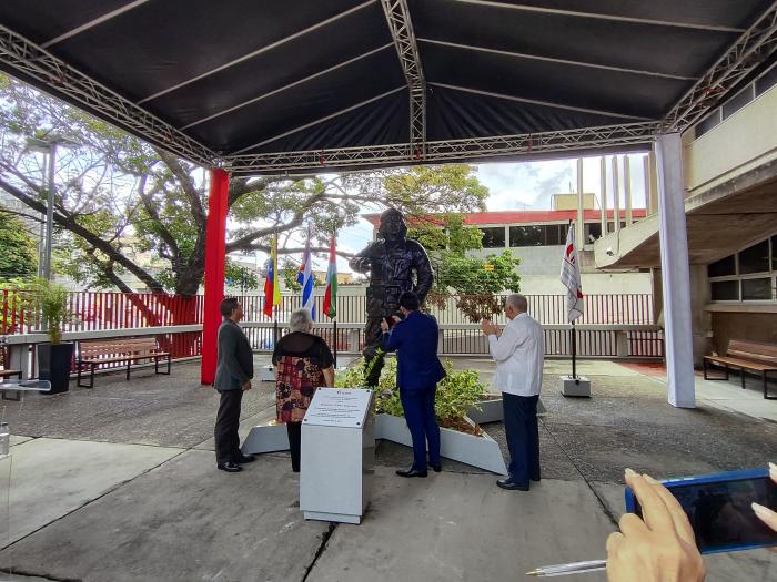 estatua del Che en Venezuela