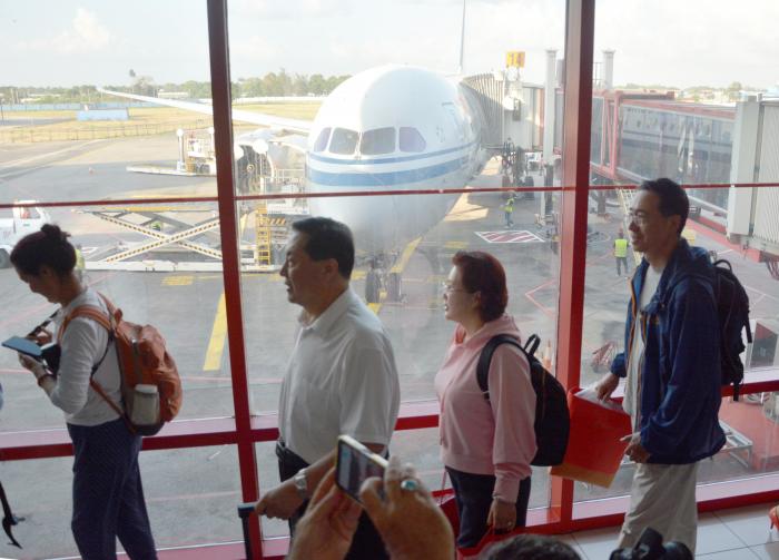 Llegada a cuba del Vuelo de Aire China