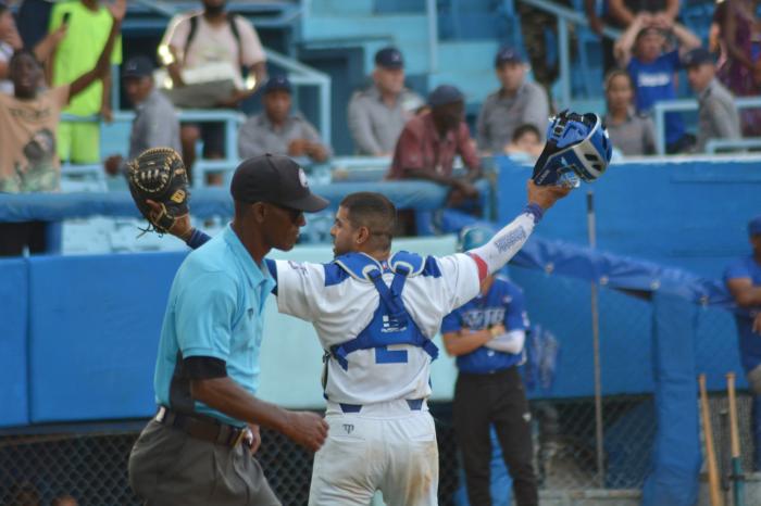 Beisbol-Serie63-Play Off STG vs IND