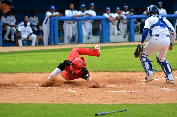 Beisbol-Serie63-Play Off STG vs IND