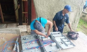 Restablece servicios eléctrico y de agua en edificio Girón tras incendio