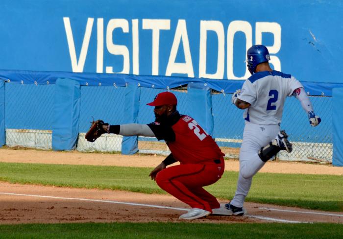 Beisbol-Serie63-Play Off STG vs IND