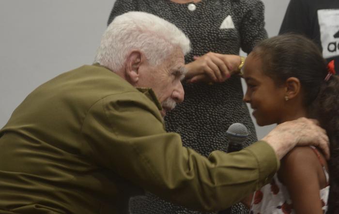 Conversatorio del Comandante de la Revolución Ramiro Valdés Menéndez en el centro Fidel Castro Ruz 