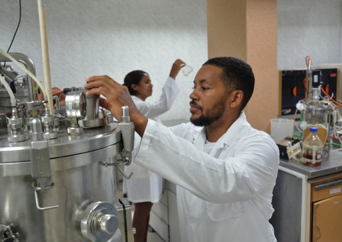 Existen importantes avances en el vínculo de las universidades y entidades de ciencia 
e innovación con los sectores estratégicos para el desarrollo. FOTO: RICARDO LÓPEZ HEVIA