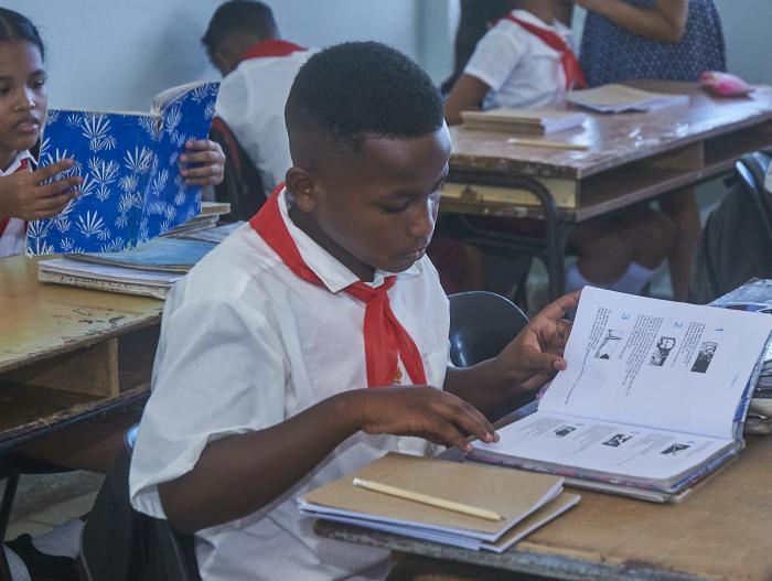 Para mantener la calidad de la educación cubana es imprescindible contar con maestros motivados en todos los niveles de enseñanza. Foto: Endrys Correa Vaillant