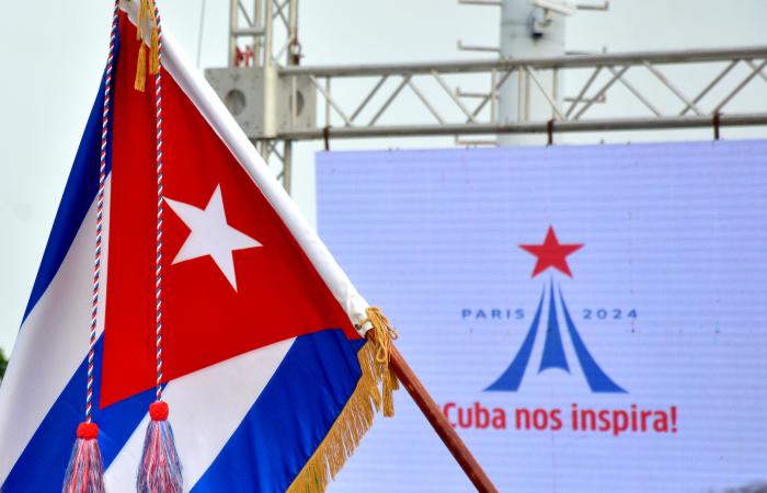Abanderan delegación para los juegos Olímpicos y Paralímpicos de Paris 2024. Miguel Diaz-Canel Presidente de Cuba y otras autoridades.