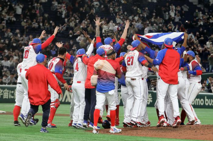 Partido entre las selecciones de Cuba y Australia, en el Quinto Clásico Mundial de Béisbol, realizado en el Estadio Tokyo Dome en la capital de Japón, el 15 de marzo de 2023. Foto: Roberto Morejón Rodríguez (Periódico Jit Inder)