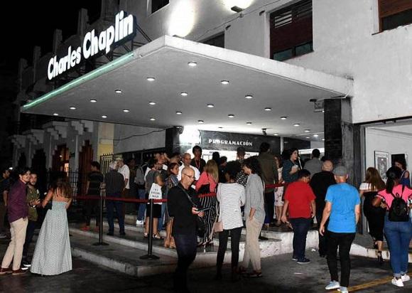 Reabre cine Charles Chaplin