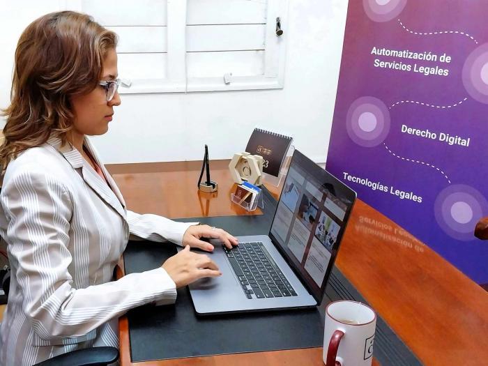 El nuevo servicio propicia la construcción de una variante que, de ser efectiva, se ampliará 
al resto de los bufetes especializados. foto de la autora