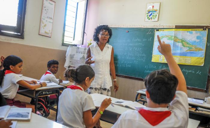 Provincias de Cuba apoyan cobertura docente en La Habana