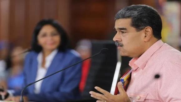 Maduro anuncia nueva etapa de Autogobierno