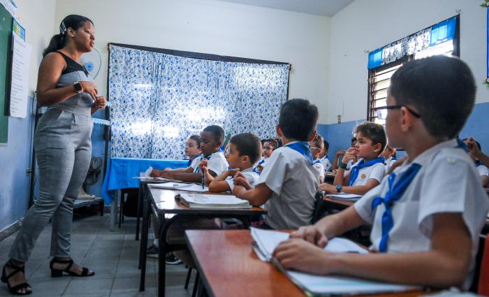 Recorrido por instituciones de educación, escuela primaria Combatientes de Bolivia, municipio Plaza de la Revolución