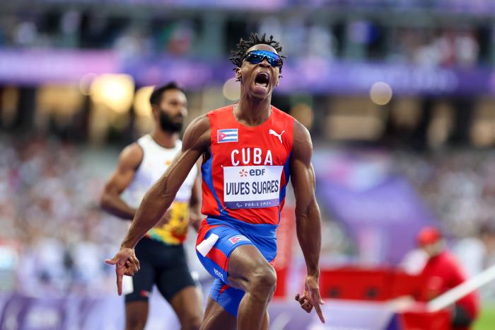 Yamel Luis Vives ganó medalla de plata en la final de 100 metros t44. foto: Calixto N. Llanes 	