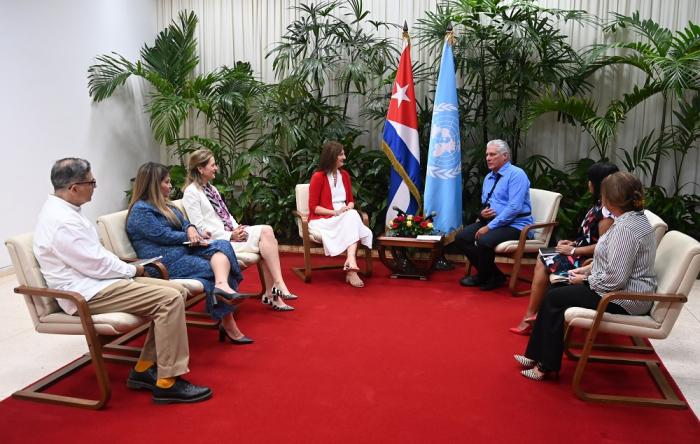 El Primer Secretario del Comité Central del Partido y Presidente de Cuba, Miguel Díaz-Canel Bermúdez, recibió ayer a la directora regional para América Latina y el Caribe del Fondo de Población de las Naciones Unidas (Unfpa), Susana Sottoli