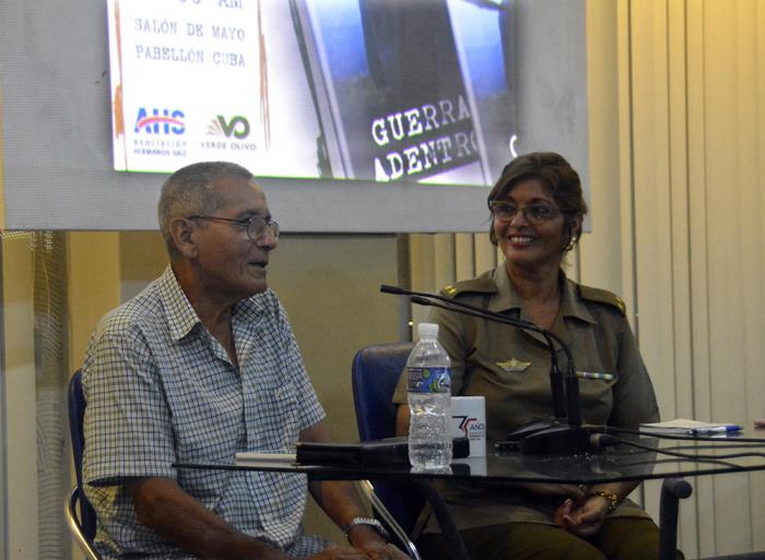 Presentación del libro Guerra Adentro